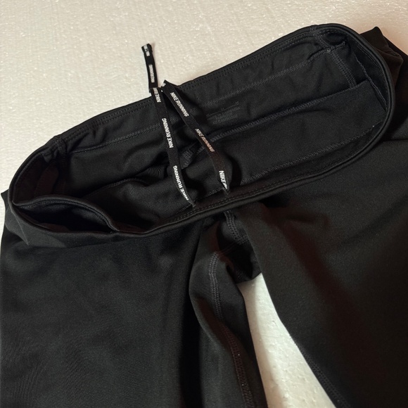 Med Nike Dri-FIT Black Running Leggings w/Reflective Stripes & Zippered Ankles - Picture 9 of 11